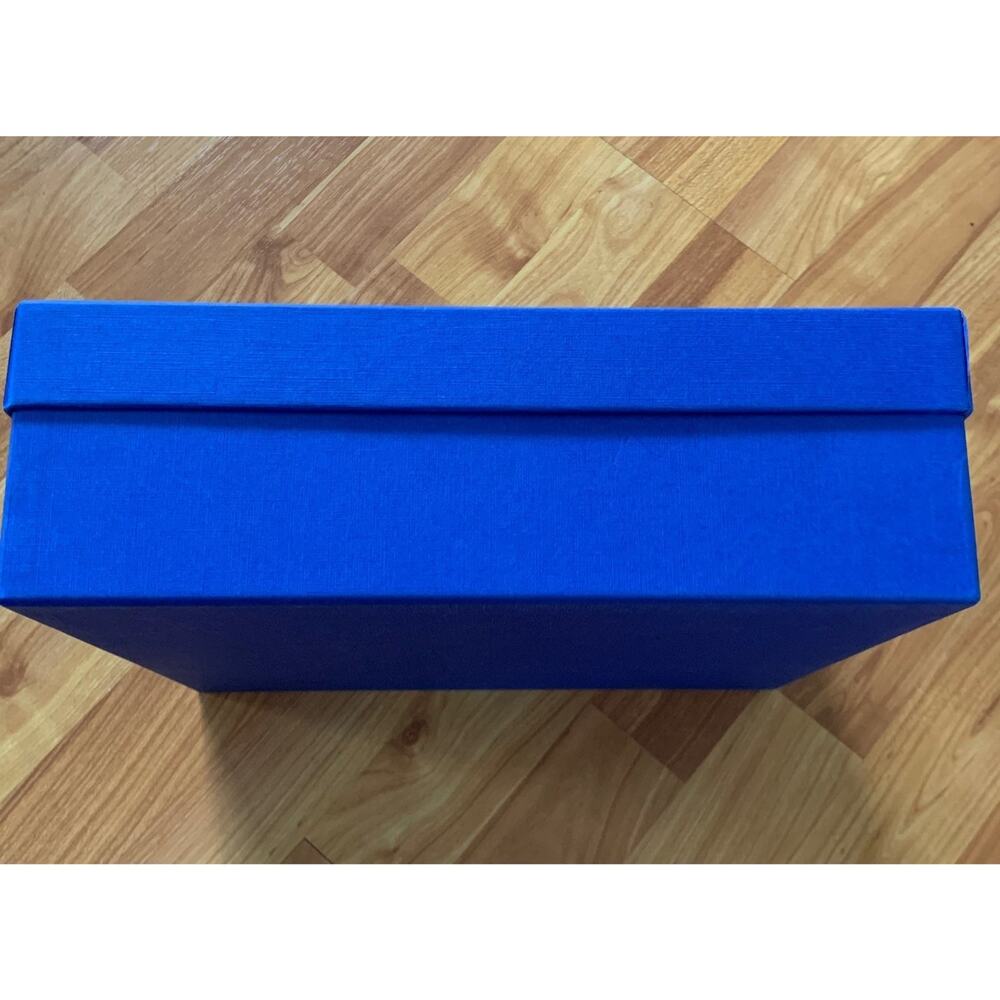 Stuart Weitzman empty shoe box - Picture 3 of 6